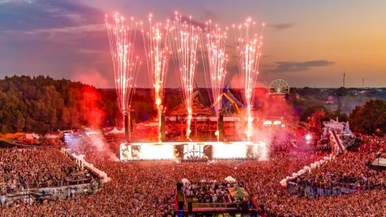 Tomorrowland Tailandia paquete