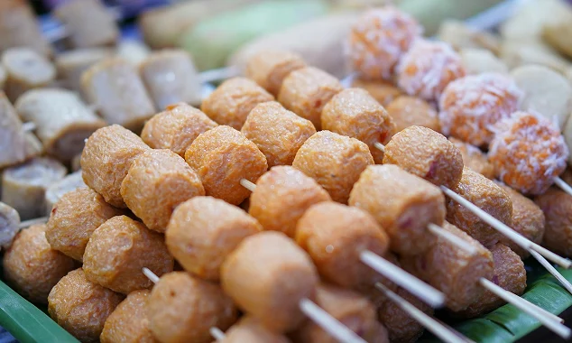 Primer plano de platos típicos de Texas para el tour gastronómico por Dallas. La excursión incluye degustaciones en cinco locales emblemáticos para descubrir los sabores más famosos de la ciudad texana durante el Mundial 2026.